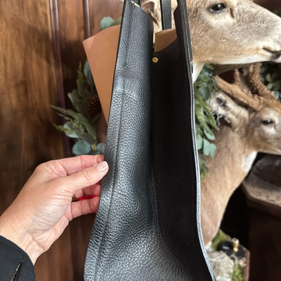 Women’s Libby Lane Custom Made Shoulder Tote - Picture 5 of 16